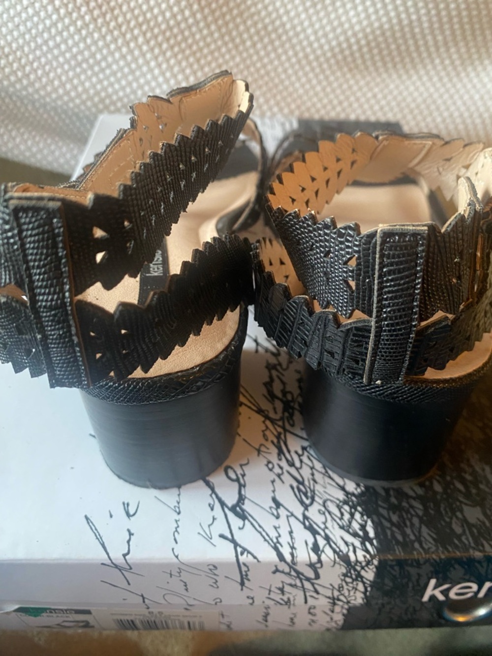 Kensie Hepburn T-Strap Ankle strap block heel Sandals textured vegan leather. - Picture 3 of 9